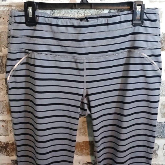 BOGO! Two Athleta Leggings. Relay gray & black and Oasis Contender, sz L - Picture 4 of 13
